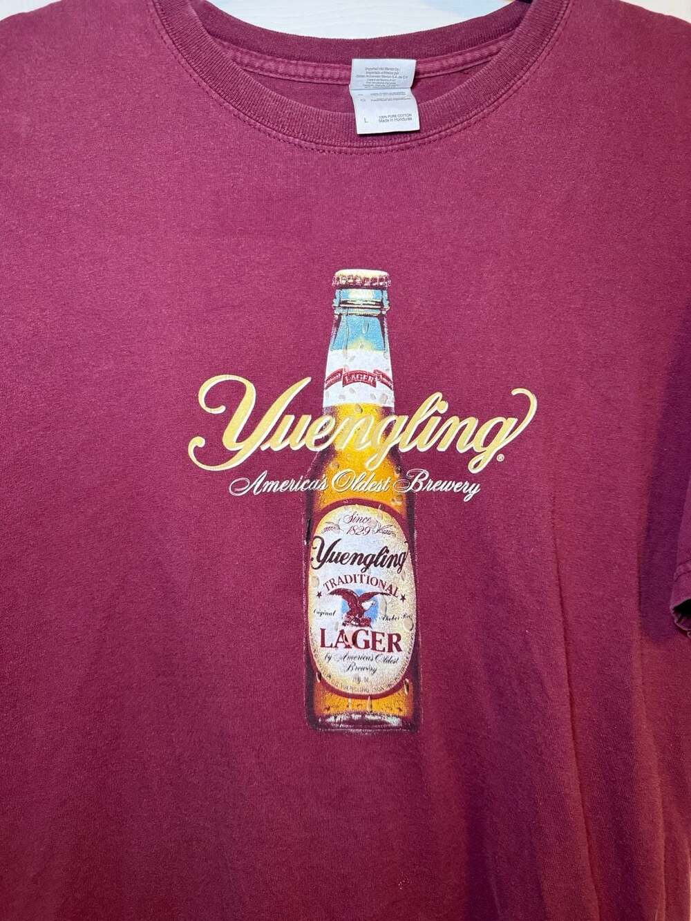 Gildan Yuengling Traditional Lager Beer Graphic T-Shirt Maroon Size L